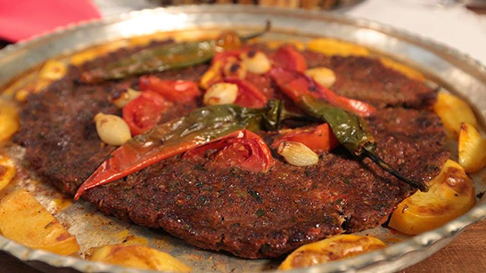 Hatay Usulü Tepsi Kebabı Tarifi ve Malzemeleri